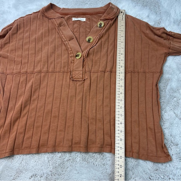 We The Free People Ribbed Button Henley Top Rust Tan Size Small Tshirt Cotton - Picture 7 of 9